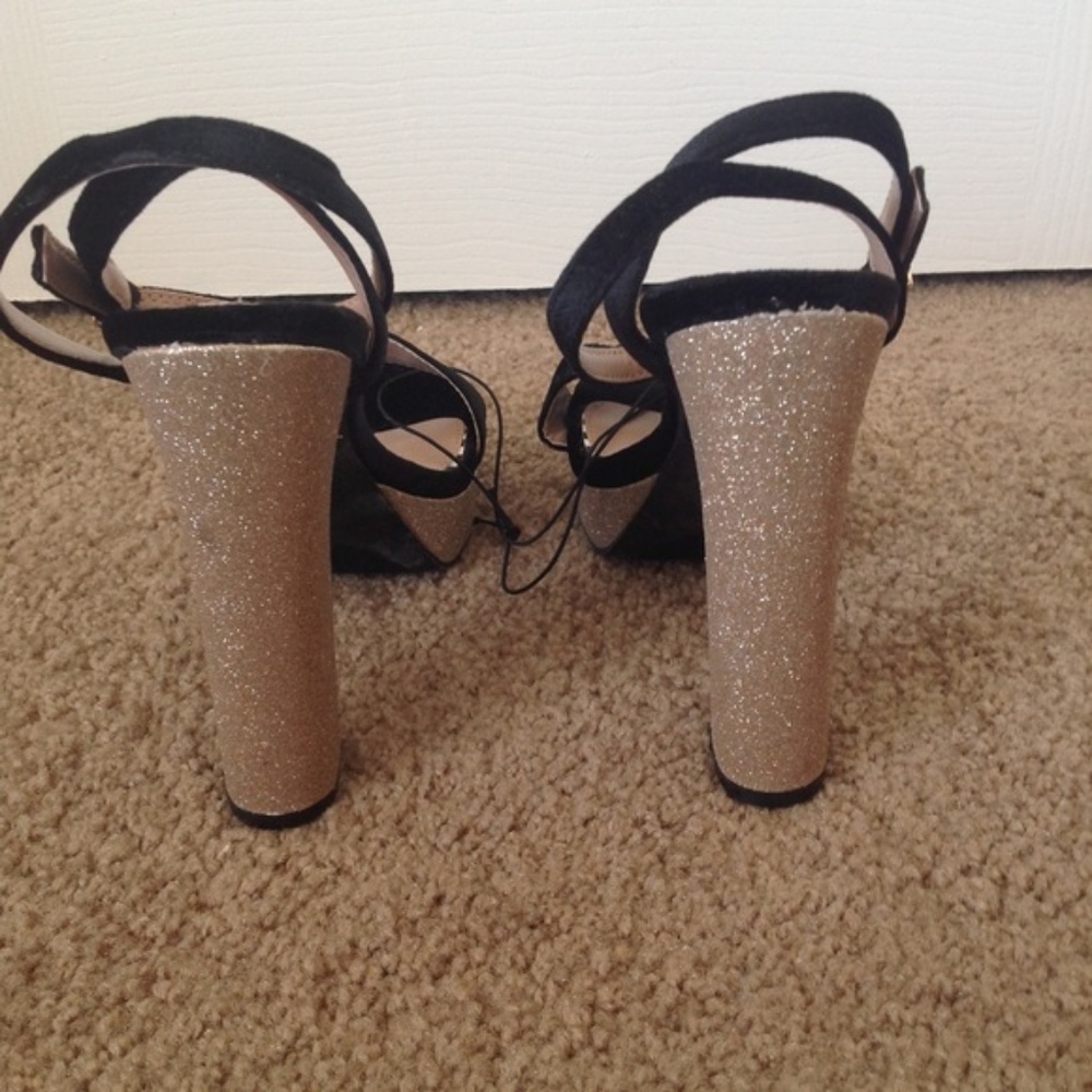 NWT Betsy Johnson glitter velvet chunky heel - Picture 6 of 7